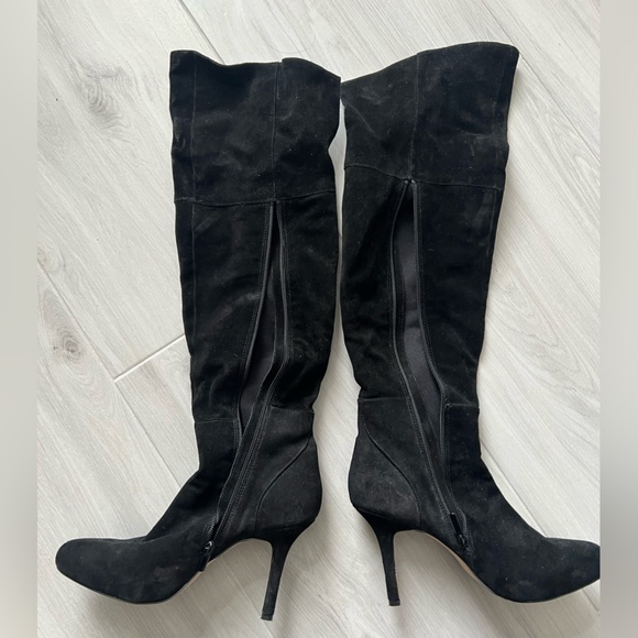 White House black market black suede fold over boots 9 - Picture 4 of 13